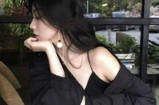 又曝4大瓜！因情伤割腕、知名女星退圈、减肥进急诊 黄晓明最意外