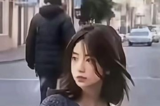 这个坚强面对绝症的少女形象不仅让